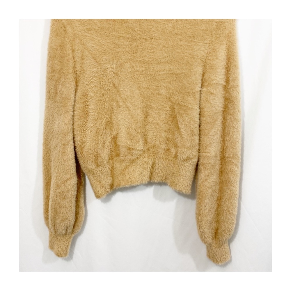 Aritzia Sunday Best Kitten Crewneck Eyelash Knit Fuzzy Pullover Sweater - Picture 8 of 11